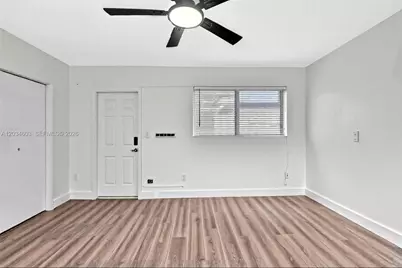327 NE 55th St #STUDIO, Miami, FL 33137 - Photo 5