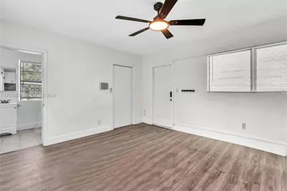 327 NE 55th St #STUDIO, Miami, FL 33137 - Photo 3