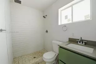 127 NW 74th St, Miami, FL 33150 - Photo 5