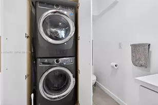 2431 SW 4th St, Miami, FL 33135 - Photo 25