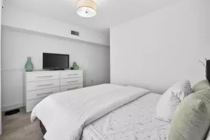 2431 SW 4th St, Miami, FL 33135 - Photo 23