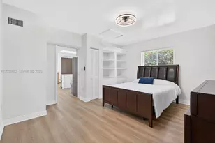 2431 SW 4th St, Miami, FL 33135 - Photo 9