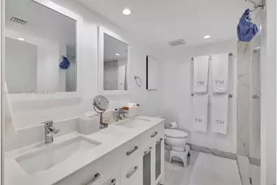 2 Grove Isle Dr #B706, Miami, FL 33133 - Photo 13