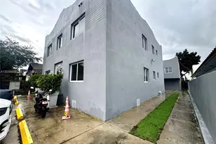1684 SW 10th St, Miami, FL 33135 - Photo 1