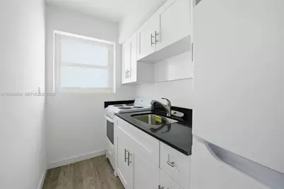 101 NW 74th St #4, Miami, FL 33150 - Photo 5