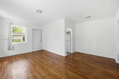 101 NW 74th St #4, Miami, FL 33150 - Photo 3