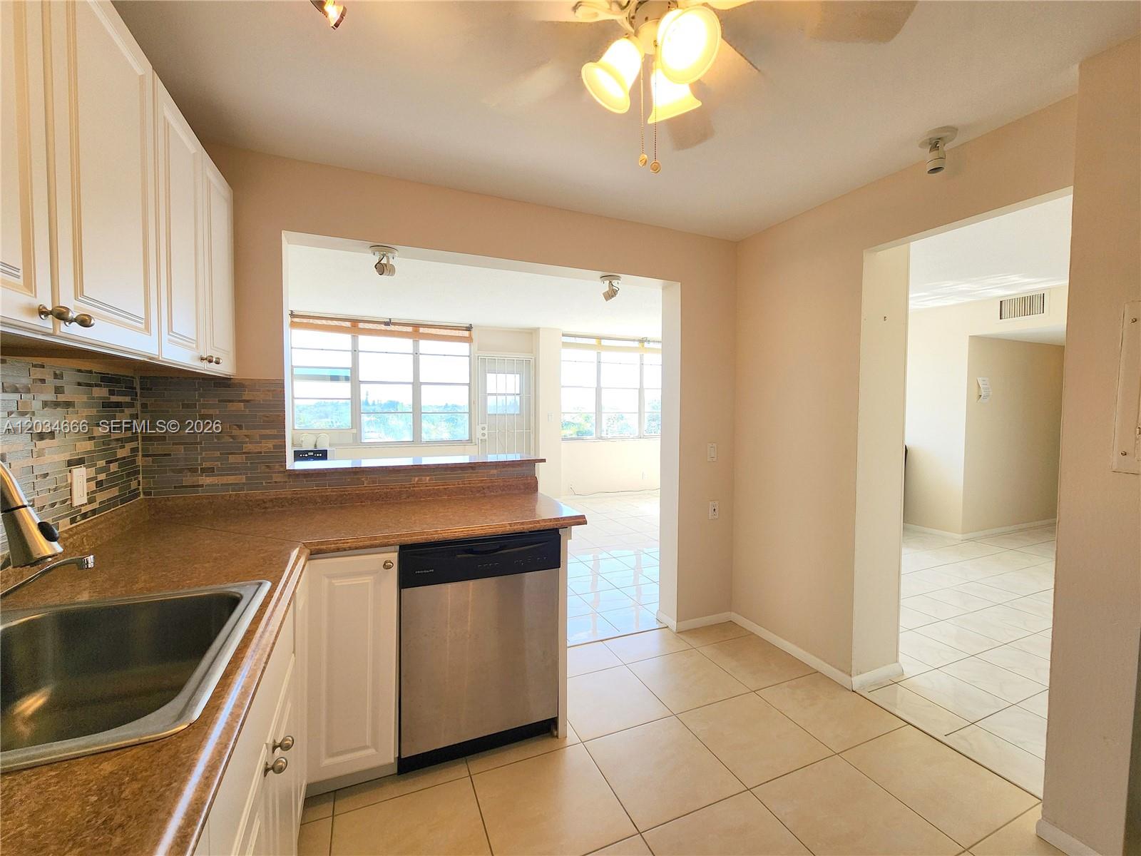 2025 NE 164th St #503 - 2025 NE 164th St #503, North Miami Beach, FL 33162 Luxury Property | Jose Angel Pina