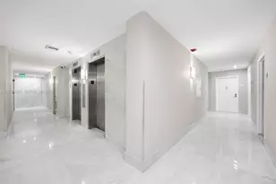 2401 S Ocean Dr, Hollywood, FL 33019 - Photo 17