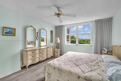 250 Jacaranda Dr #704, Plantation, FL 33324 - Photo 21