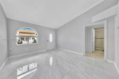 5445 W 27th Lane, Hialeah, FL 33016 - Photo 13