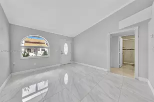 5445 W 27th Ln, Hialeah, FL 33016 - Photo 13