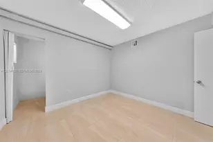 5445 W 27th Ln, Hialeah, FL 33016 - Photo 19