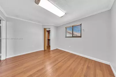 5445 W 27th Lane, Hialeah, FL 33016 - Photo 35