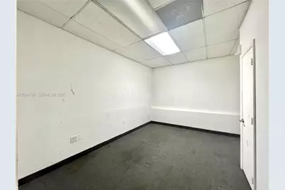 3425 NW 73rd Ave, Miami, FL 33122 - Photo 13
