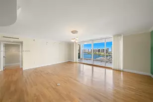 6000 Island Blvd, Aventura, FL 33160 - Photo 11