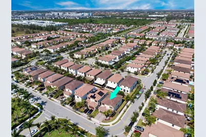 8890 NW 99th Path, Doral, FL 33178 - Photo 3