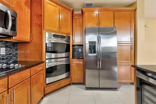8890 NW 99th Path, Doral, FL 33178 - Photo 9