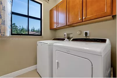 8890 NW 99th Path, Doral, FL 33178 - Photo 37