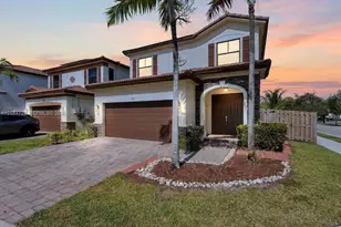 8890 NW 99th Path, Doral, FL 33178 - Photo 1