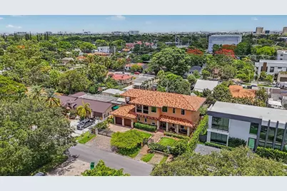 4251 SW 11th St, Miami, FL 33134 - Photo 13