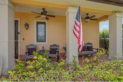 4251 SW 11th St, Miami, FL 33134 - Photo 9