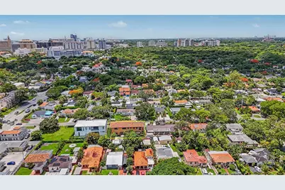 4251 SW 11th St, Miami, FL 33134 - Photo 23