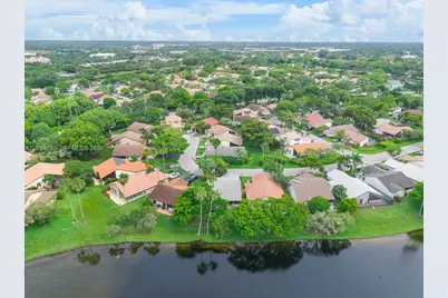 2073 Montpeliar, Weston, FL 33326 - Photo 63