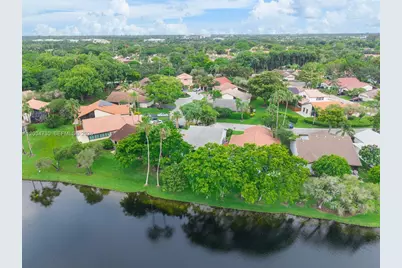 2073 Montpeliar, Weston, FL 33326 - Photo 65