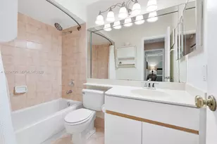 2073 Montpeliar, Weston, FL 33326 - Photo 45