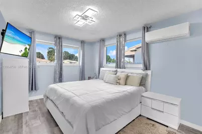 380 W 30th St, Hialeah, FL 33012 - Photo 25