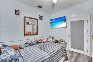 380 W 30th St, Hialeah, FL 33012 - Photo 31