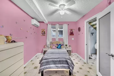 380 W 30th St, Hialeah, FL 33012 - Photo 33