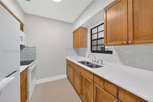 8200 NW 34th Ave, Miami, FL 33147 - Photo 5