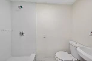8200 NW 34th Ave, Miami, FL 33147 - Photo 27