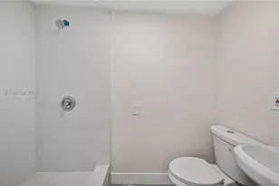 8200 NW 34th Ave, Miami, FL 33147 - Photo 25