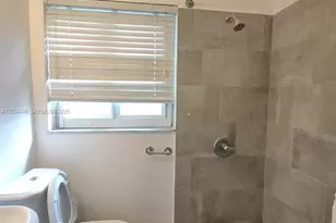 635 SW 16th Ave, Miami, FL 33135 - Photo 7