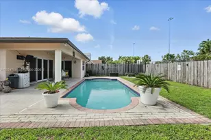 5874 SW 97th Terrace, Cooper City, FL 33328 - Photo 13