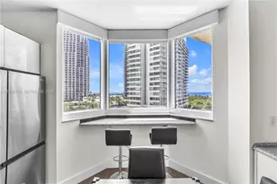300 South Pointe Dr, Miami Beach, FL 33139 - Photo 13