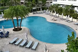 300 South Pointe Dr, Miami Beach, FL 33139 - Photo 37