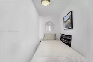 300 South Pointe Dr, Miami Beach, FL 33139 - Photo 27