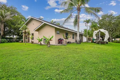 14591 SW 23rd St, Davie, FL 33325 - Photo 23