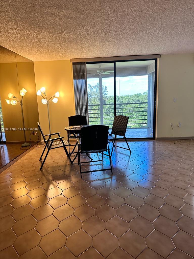 900 St Charles Pl #708 - 900 St Charles Pl #708, Pembroke Pines, FL 33026 Luxury Property | Jose Angel Pina