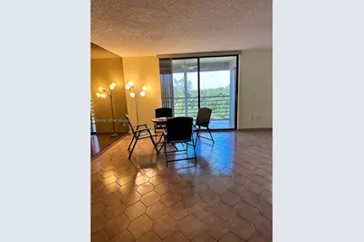 900 Saint Charles Pl #708, Pembroke Pines, FL 33026 - Photo 1