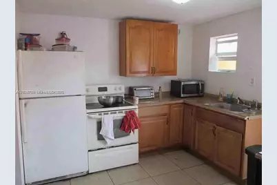 10040 NW 8th Ave, Miami, FL 33150 - Photo 17