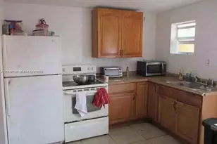 10040 NW 8th Ave, Miami, FL 33150 - Photo 17