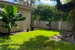 4427 SW 16th St, Miami, FL 33134 - Photo 15