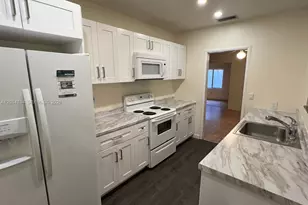 4427 SW 16th St, Miami, FL 33134 - Photo 7