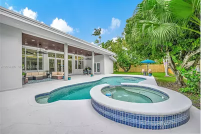15845 SW 87th Ave, Palmetto Bay, FL 33157 - Photo 3