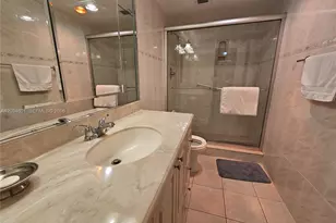 1980 S Ocean Dr, Hallandale Beach, FL 33009 - Photo 23