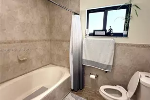 8731 NW 153rd Terrace, Miami Lakes, FL 33018 - Photo 13